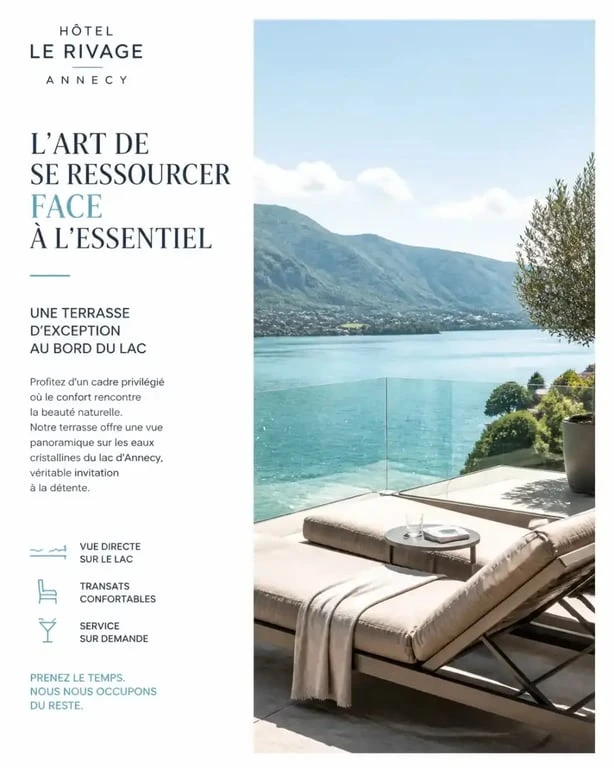Terrasse d'un hôtel à Annecy au bord du lac avec piscine