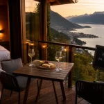 Week end en amoureux haute savoie : terrasse et chambre avec vue sur le lac d’Annecy et les Alpes